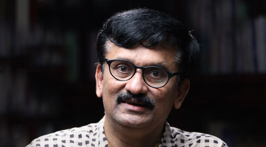 Adhunik Soundarya Sastra – Talk by Dr. Manoj Kuroor